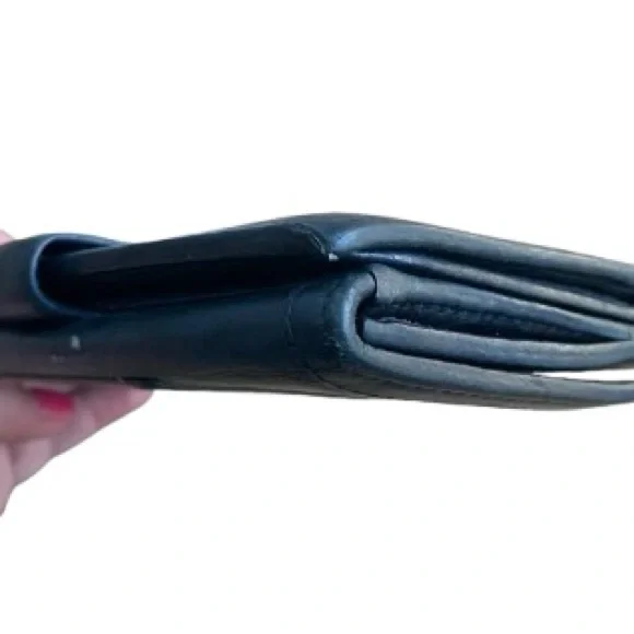 Gucci Vintage, Rare Navy Leather Wallet EUC w/ COA!